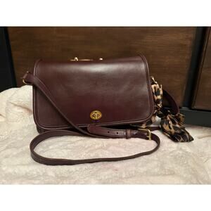 Coach Vintage Ridgefield Saddle Bag – Burgundy